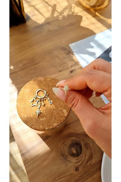XUPING JEWELRY أقراط ذهبية مزينة بتفاصيل ساحرة