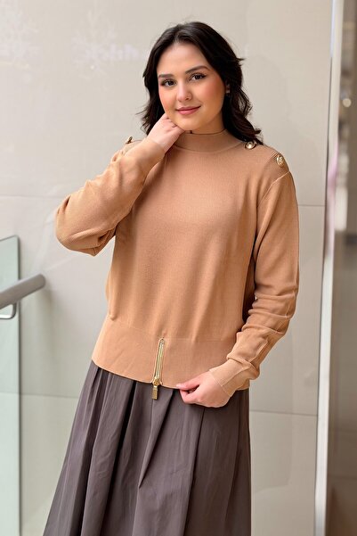 Ghisa Knitwear Tunic with Button Detail on the Shoulders