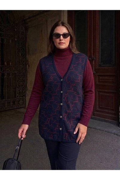 onno style women سترة تريكو كلاسيكية من الفولاذ مزينة بأزرار ونقش على شكل قلب