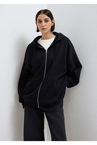 Mavi Kapüşonlu Fermuarlı Siyah Sweatshirt 1610221-900