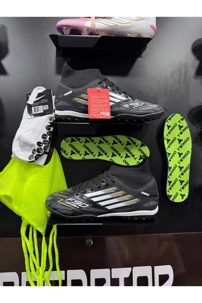 Krampon odası F90 Professional Football Turf Cleats