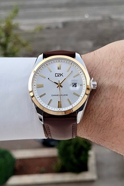 Daniel Klein Kasası Metalik Altın Kordonu Kahverengi Renk 42 Mm Takvimli 2 Yı...