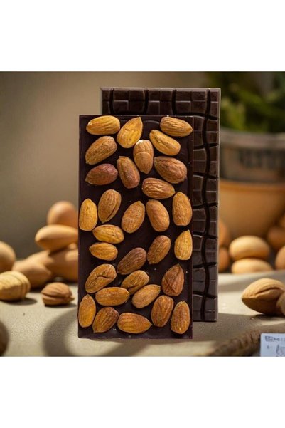Dark Brown Bademli Bitter Tablet Çikolata - %54 Kakao İçerikli, 100 Gr