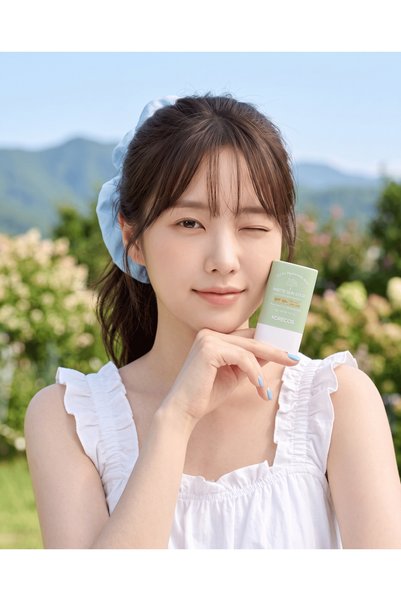 Generic Brand Matte Sun Stick SPF50 PA UVA/UVB CICA Hyaluronic Acid Matte Finish High Protection Stick Sunscreen
