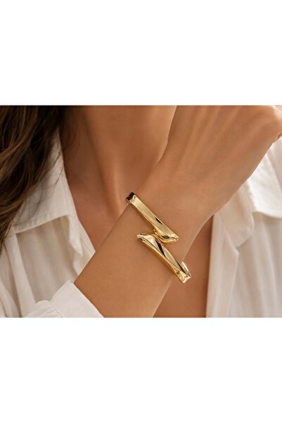 ACAR TAKI Curved Edges, Gold Color Asymmetric, Spiral Clamp Acr9801-2