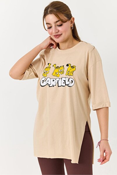 Juuuj Cream Crew Neck Short Sleeve T-Shirt with Side Slits and Garfield Print...