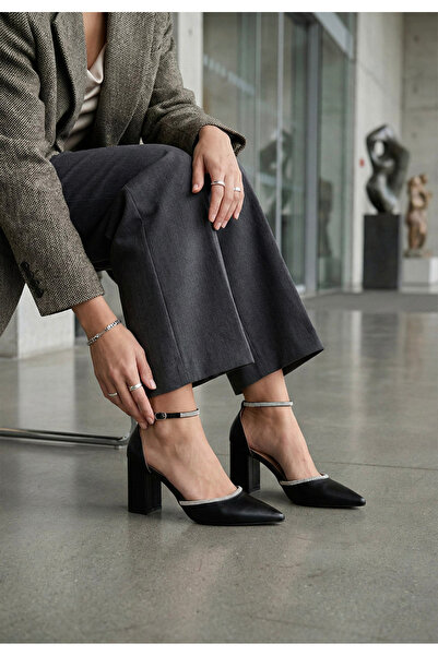 B T Shoes Pantofi cu toc gros eleganti Iustina negri