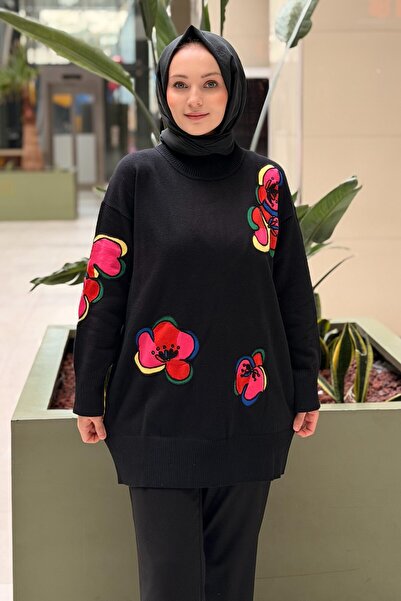 Ghisa Renkli Çiçek İşlemeli Triko Tunik