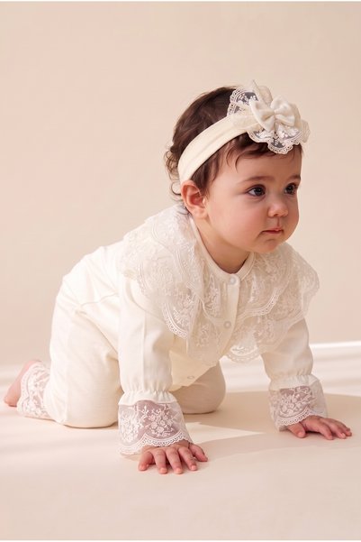 MONTİNA Baby Girl Cream Lace Detailed 100% Cotton Jumpsuit and Headband Set
