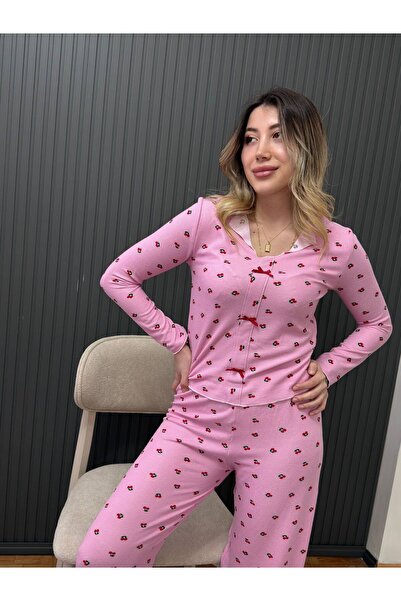 BUTİK PİCAMA Pembe Kiraz Desenli Fitilli Kumaş Önü Fiyonklu Düğmeli Uzun Koll...