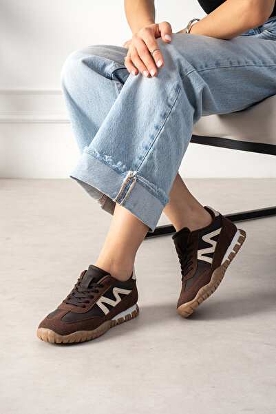 PasyoneTrendy Sneakers de damă la modă – Stil elegant și confortabili