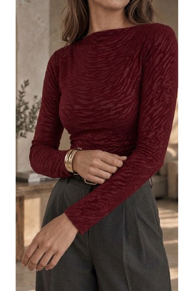 peralist Kadın Bordo Kayık Yaka Kendinden Zebra Desenli Drape Detaylı Sandy Bluz