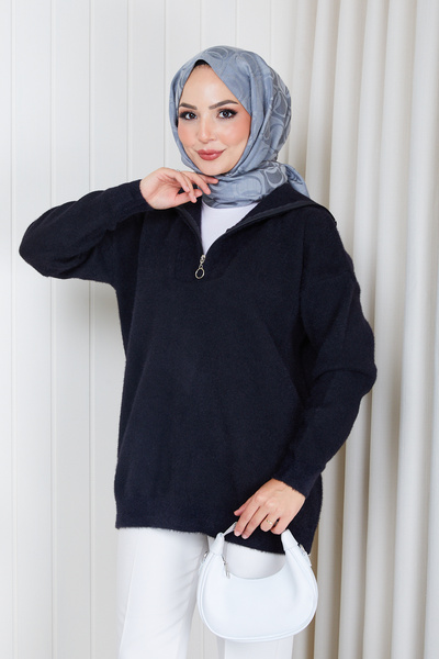 Pamuk Butik Women's Soft Textured Knit Sweater with Zipper Detail at the Collar