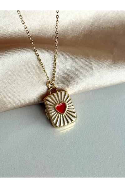 Nour Co Heart Quadrilateral Medallion