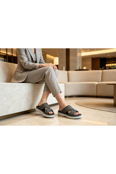 Huanhuan Shoe شباشب كاجوال للرجال والنساء، صنادل مسطحة بنعل ناعم، عصرية ومتعد...