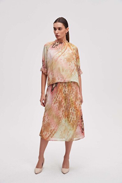 Livia Women's Mid-Length Patterned Three-Quarter-Sleeve Blouse