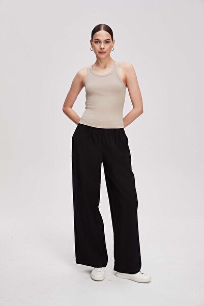 Livia Women's Waist-Length Plain Top