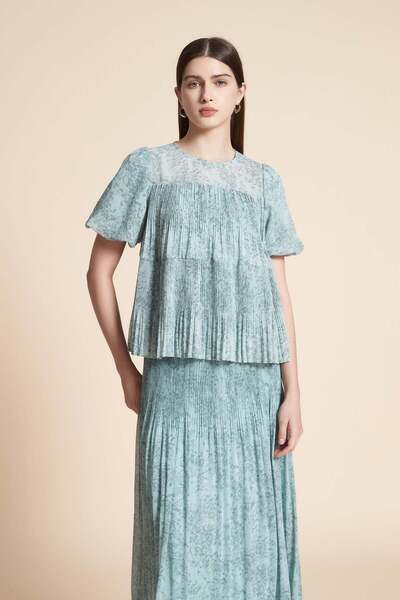 Livia Women's Mid-Length Patterned Short-Sleeve Blouse