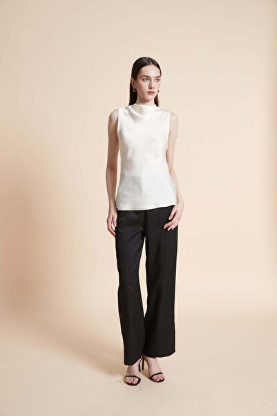 Yola Plain Sleeveless Blouse