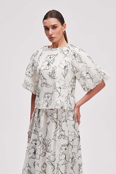 Livia Women's Waist-Length Patterned Half-Sleeve Blouse