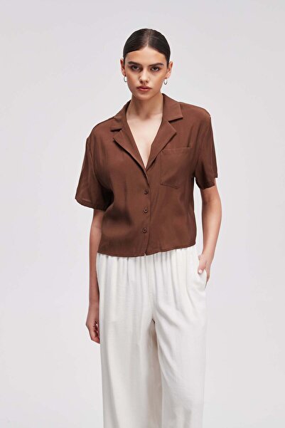 Livia Women's Plain Half-Sleeve Shirt