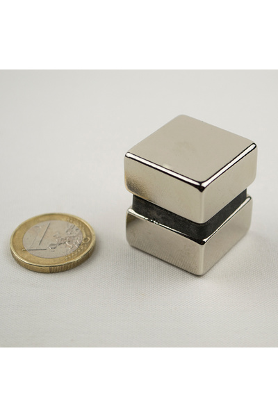 Magnitech Ορθογώνιος Μαγνήτης 25x25x13mm Νεοδυμίου Δύναμη Έλξης 20kg