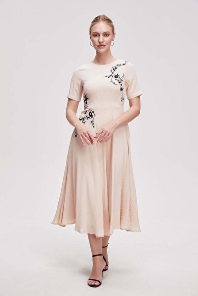 Livia Women's Midi Embroidered Half-Sleeve Dress