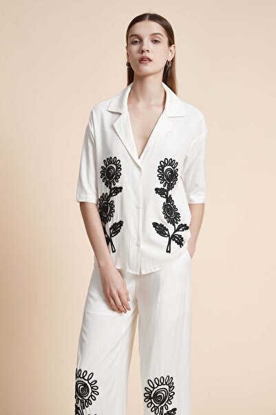 Yola Embroidered Shirt with Short Sleeves