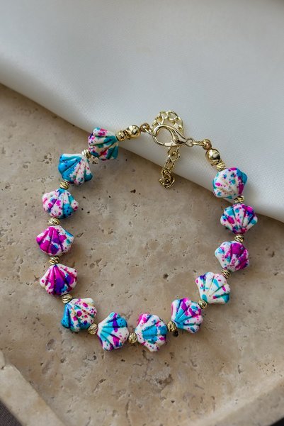 Dore Collection Batik Patterned Oyster Bracelet