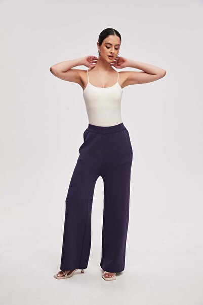 Livia Women's Wide-Leg Plain Trousers