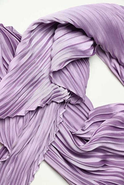 Nichii Plain Scarf with Pleats