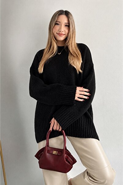 LOTUS CITY Women's Crew Neck Oversized Black Knitwear Sweater