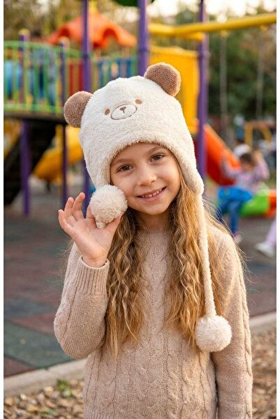 LAGRANZE 4-8 Years Old Girls' Design Figured Ear Protection Plush Beanie