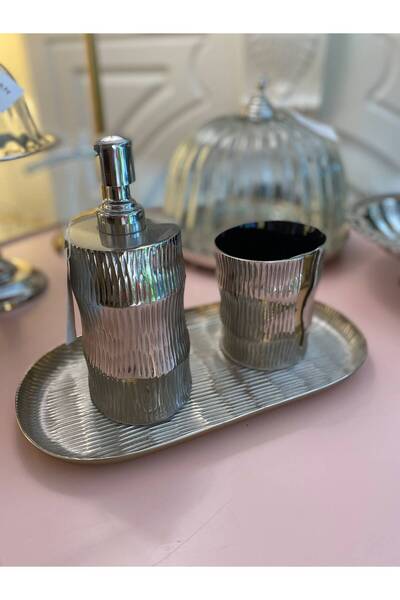 Dekordan House 5 Piece Silver Gold Detailed Bathroom Set