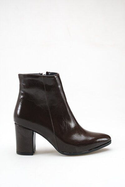 Tolgado Women's Pointed Toe Brown Patent Leather Boots
