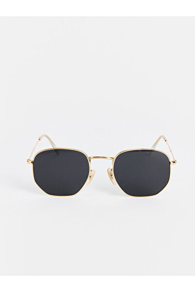 LC Waikiki Nevavm metal frame sunglasses: the difference is in the details.