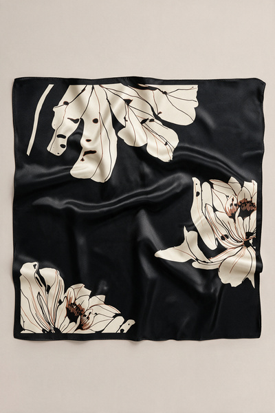 viki concept Siyah Ekru Zambak Desen Fular Bandana 50x50 Cm