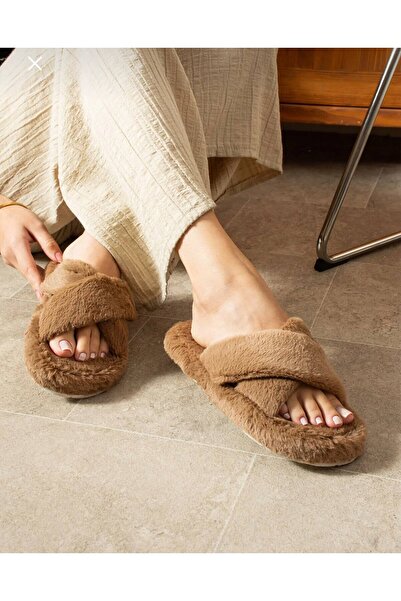 ModaTrendyy Cross-Furry Plush Winter Women's Home Slippers Soft Thick Sole Wa...