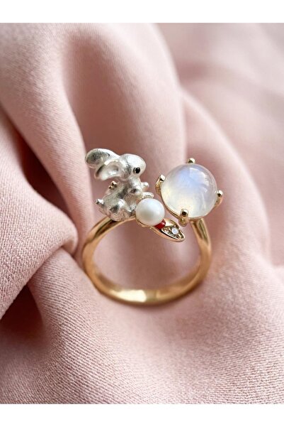 ILSA Adjustable Design Pinterest Ring with Rabbit Figure