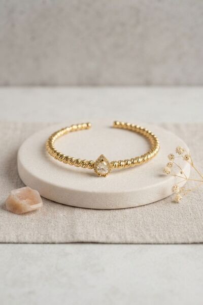 Generic Brand Gold Color Dorika Model Drop Zircon Stone Women's Bracelet