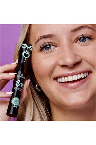 Essence ماسكارا لاش برينسيس لتأثير الرموش الصناعية - أسود | ماسكارا | مكياج أسود خفيف الوزن يدوم طويلاً | ماسكارا مكياج تجميل يدوم طويلاً