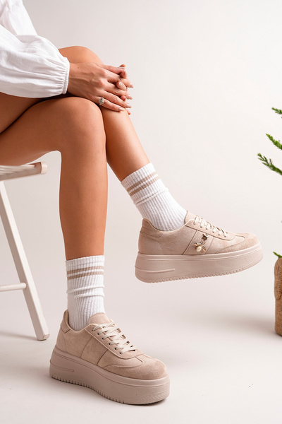 BAHRİNA Women's Beige Suede Star Butterfly Thick Sole Sneaker