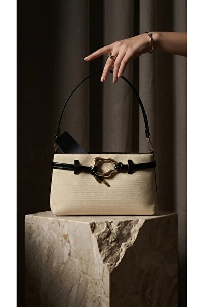 Generic Brand Perla Gold Buckle Shoulder Bag