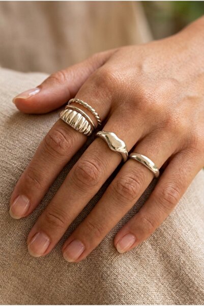 Ervalina 5-Piece Basic Heart Ring Set