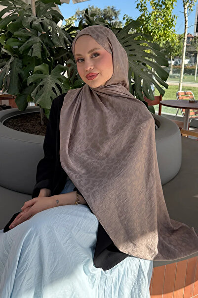 Madame Polo Premium jacquard leopard pattern shawl - dark beige