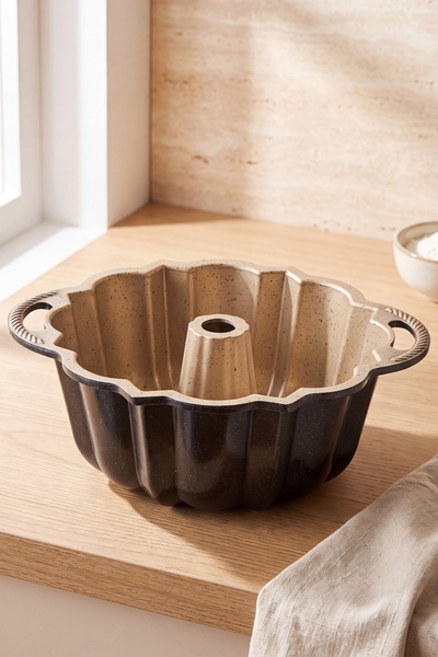 Emsan Black Shiny Year Döküm Kek Kalıbı 22 cm