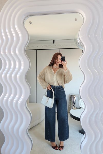 Özge Özgenç Paçası Lazer Kesikli Yanı Dikişli Jean