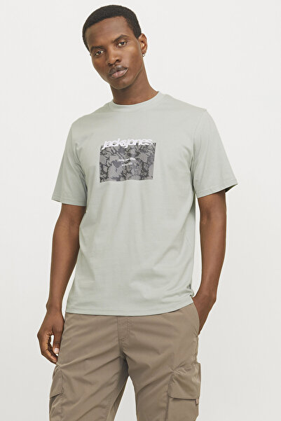 Jack & Jones تي شيرت JCOTARMAC CAMO FRONT TEE SS برقبة دائرية LN