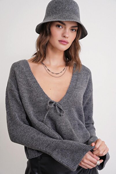 Hiccup Mixray Ruffled V-Neck Knitted Sweater with Binding Detail