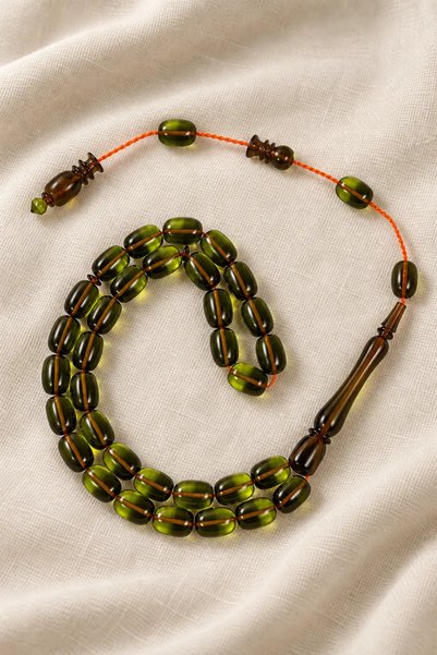 İlkbenaldim A. Kadir Bayraklı Master Craftsmanship Fire Amber Prayer Beads – Green Cut